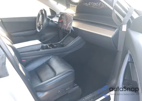 2021 Tesla Model Y Long Range Dual Motor All-Wheel Drive z USA, uszkodzony, nr VIN 5YJYGDEE1MF087375